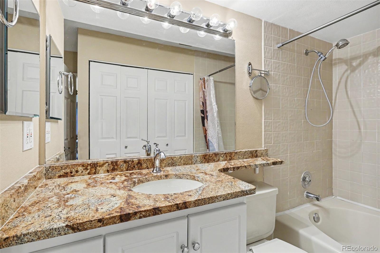 8225 Fairmount Drive Denver CO 80247