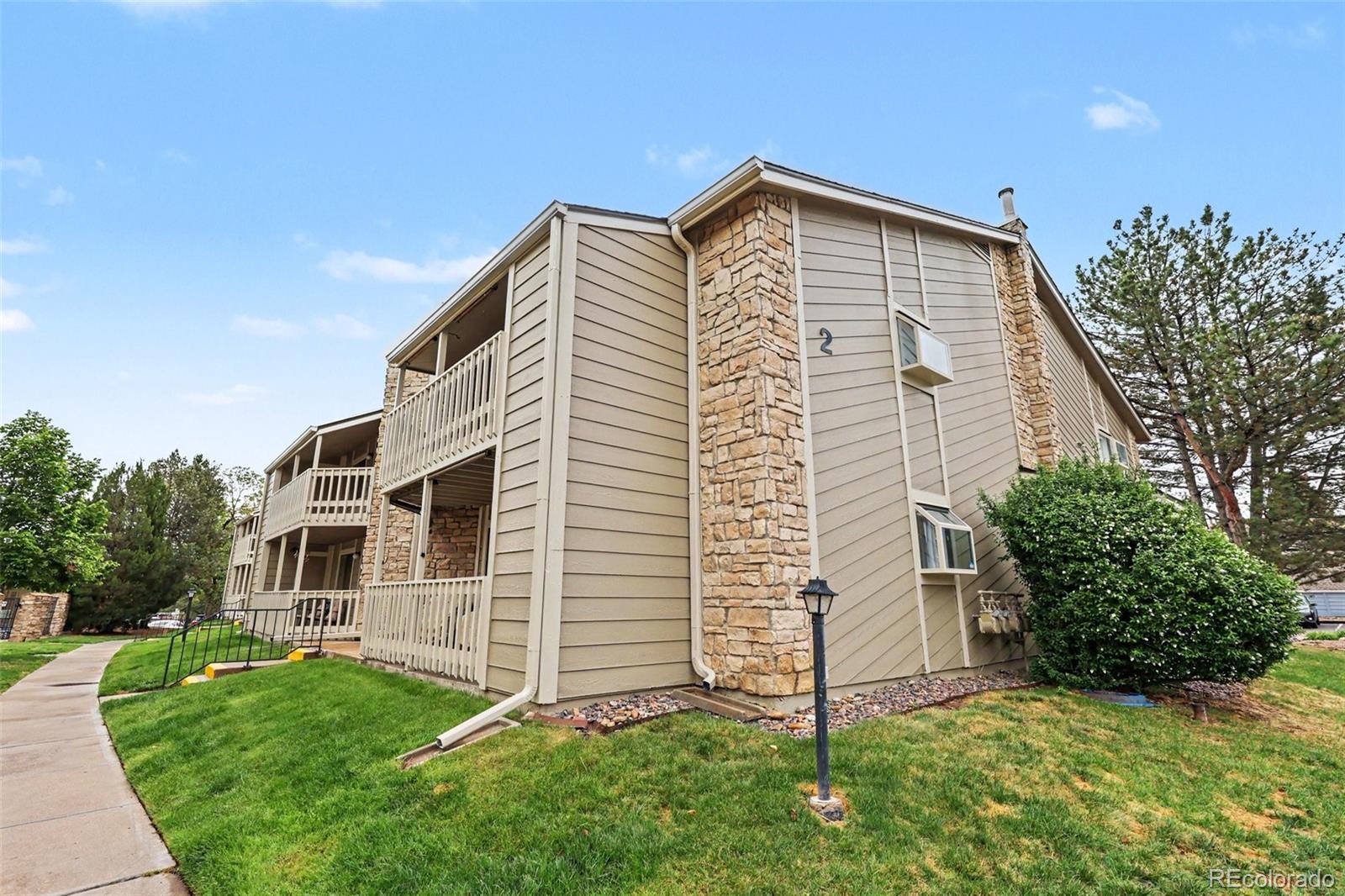 8225 Fairmount Drive Denver CO 80247