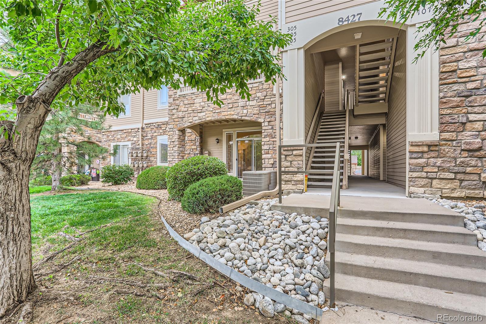 8427 S Hoyt Way Littleton CO 80128