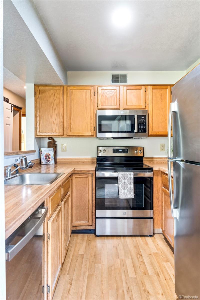 995 S Miller Street Lakewood CO 80226