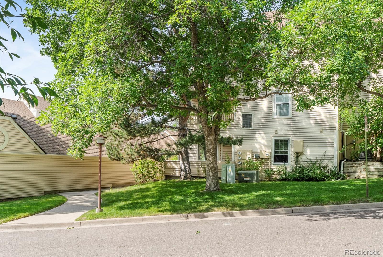 995 S Miller Street Lakewood CO 80226