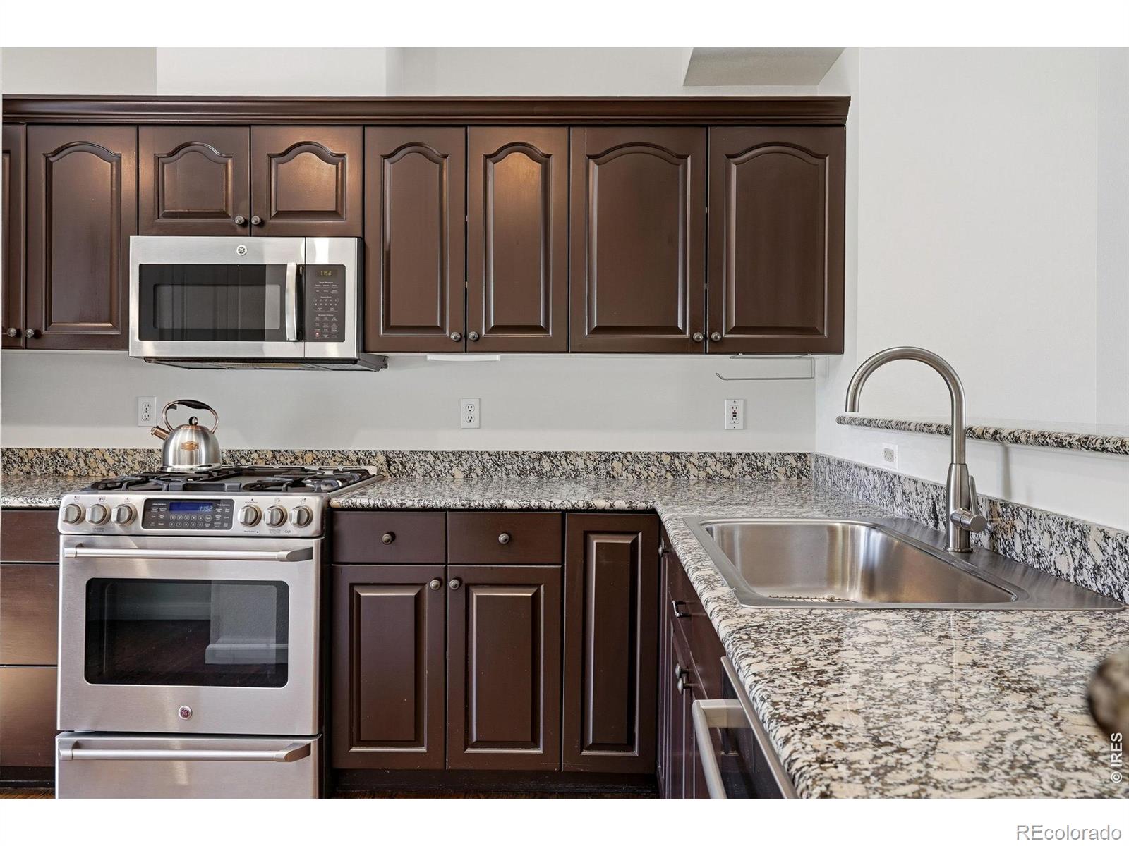 944 Ivanhoe Street Denver CO 80220