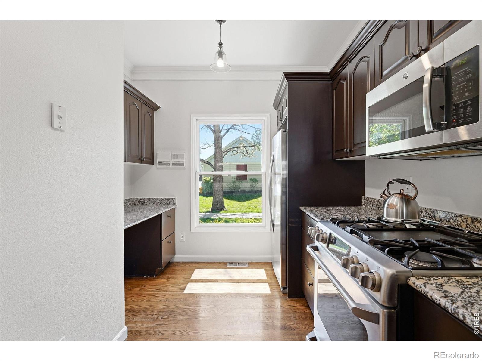 944 Ivanhoe Street Denver CO 80220