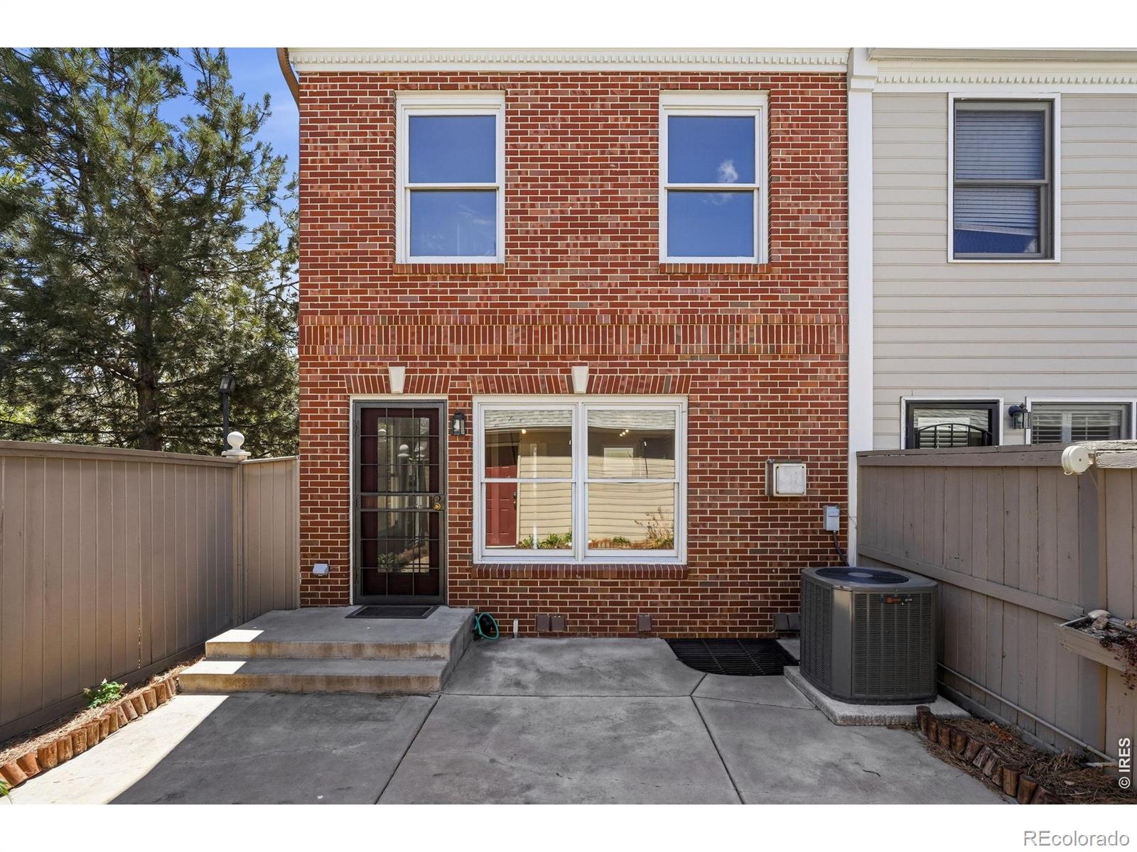 944 Ivanhoe Street Denver CO 80220
