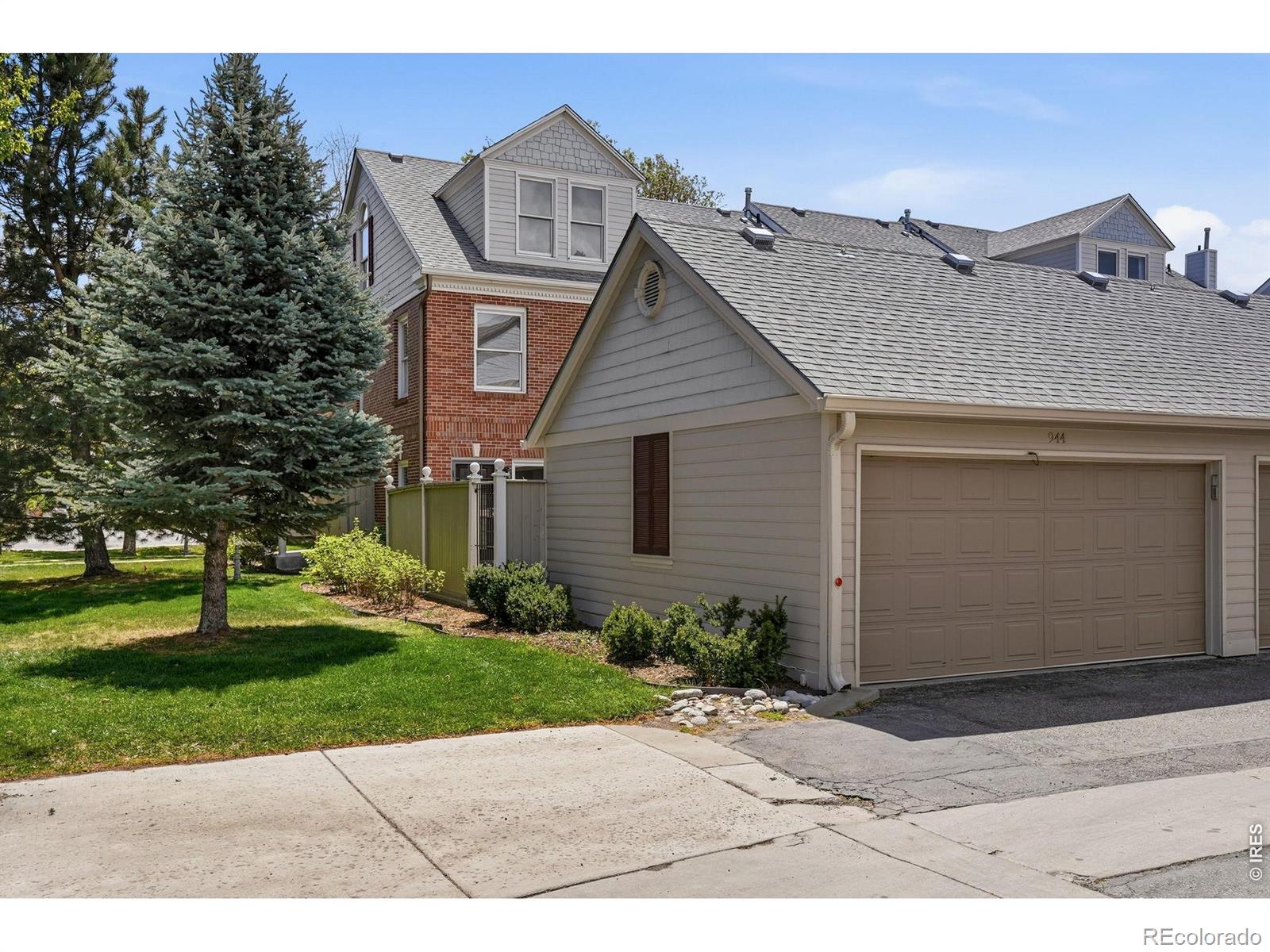 944 Ivanhoe Street Denver CO 80220