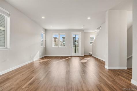 2372 S Scranton Street Aurora CO 80014
