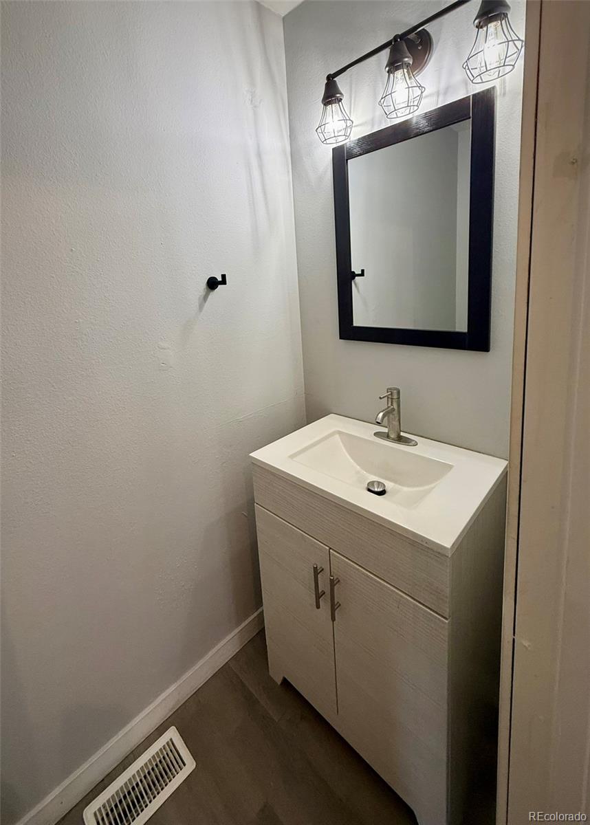 44 S Nome Street Aurora CO 80012