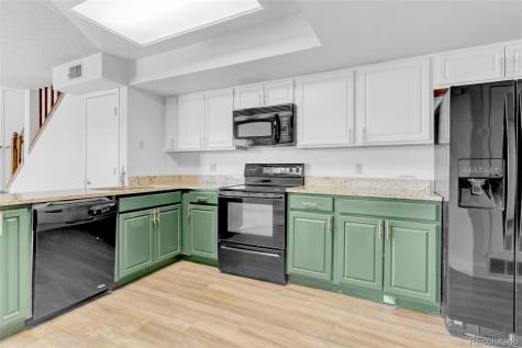 992 S Dearborn Way Aurora CO 80012
