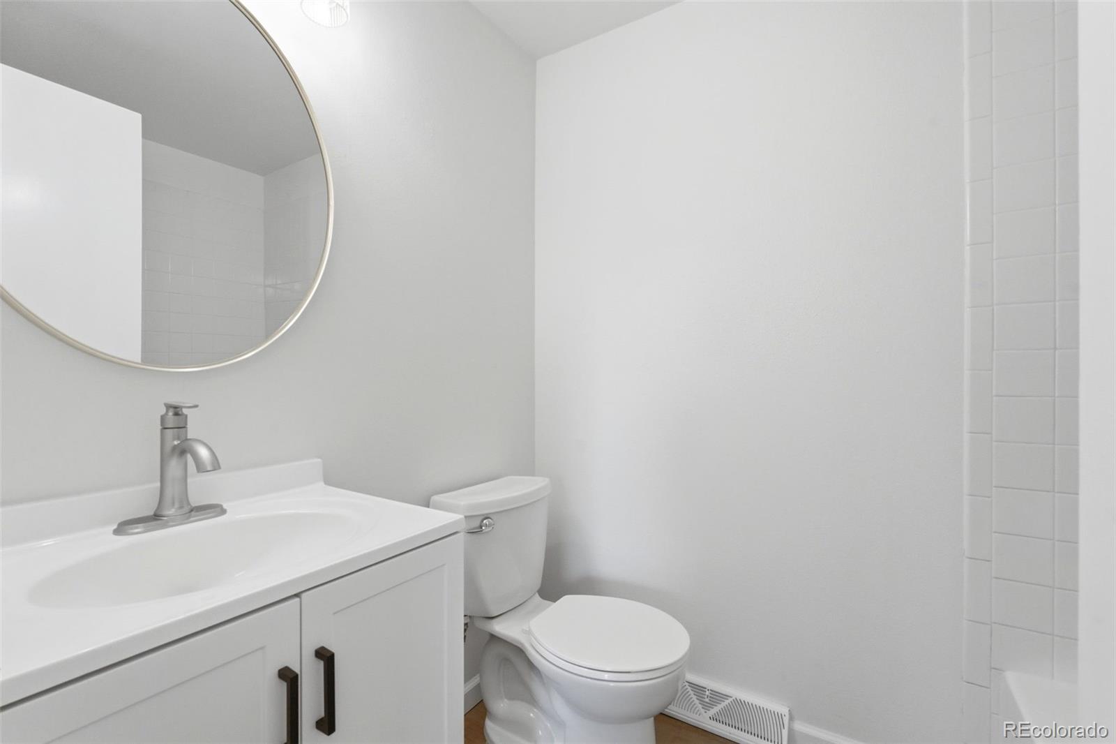 2417 E Geddes Place Centennial CO 80122