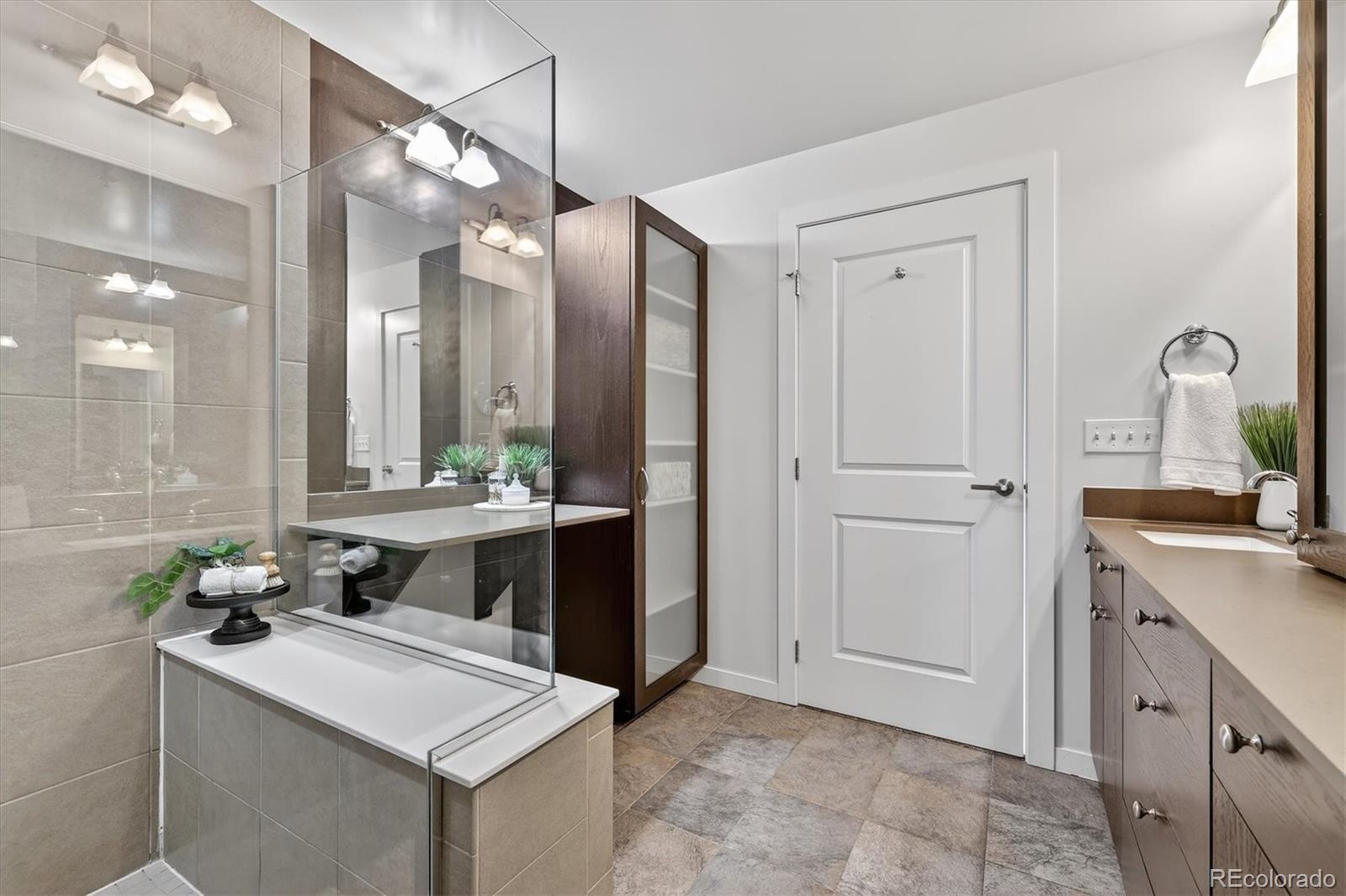 2001 Lincoln Street Denver CO 80202