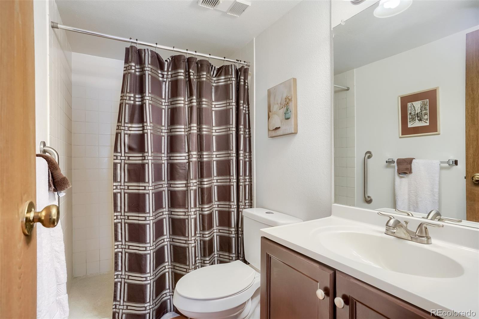 1011 S Ironton Street Aurora CO 80012