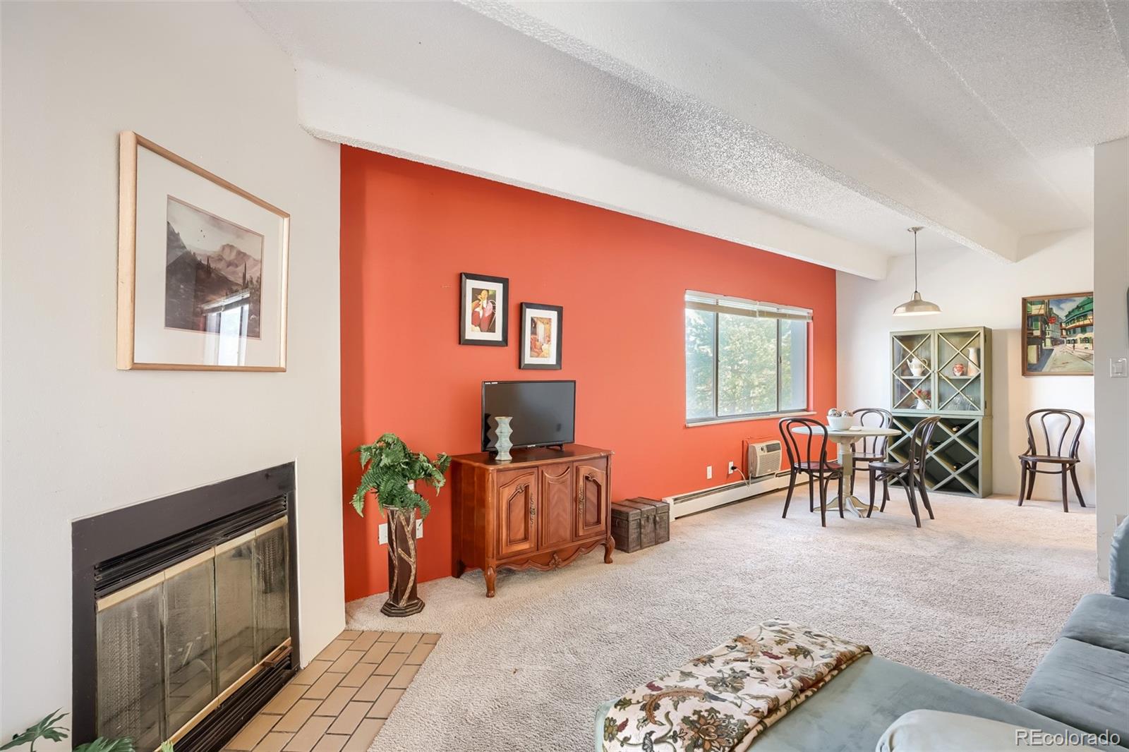 1011 S Ironton Street Aurora CO 80012