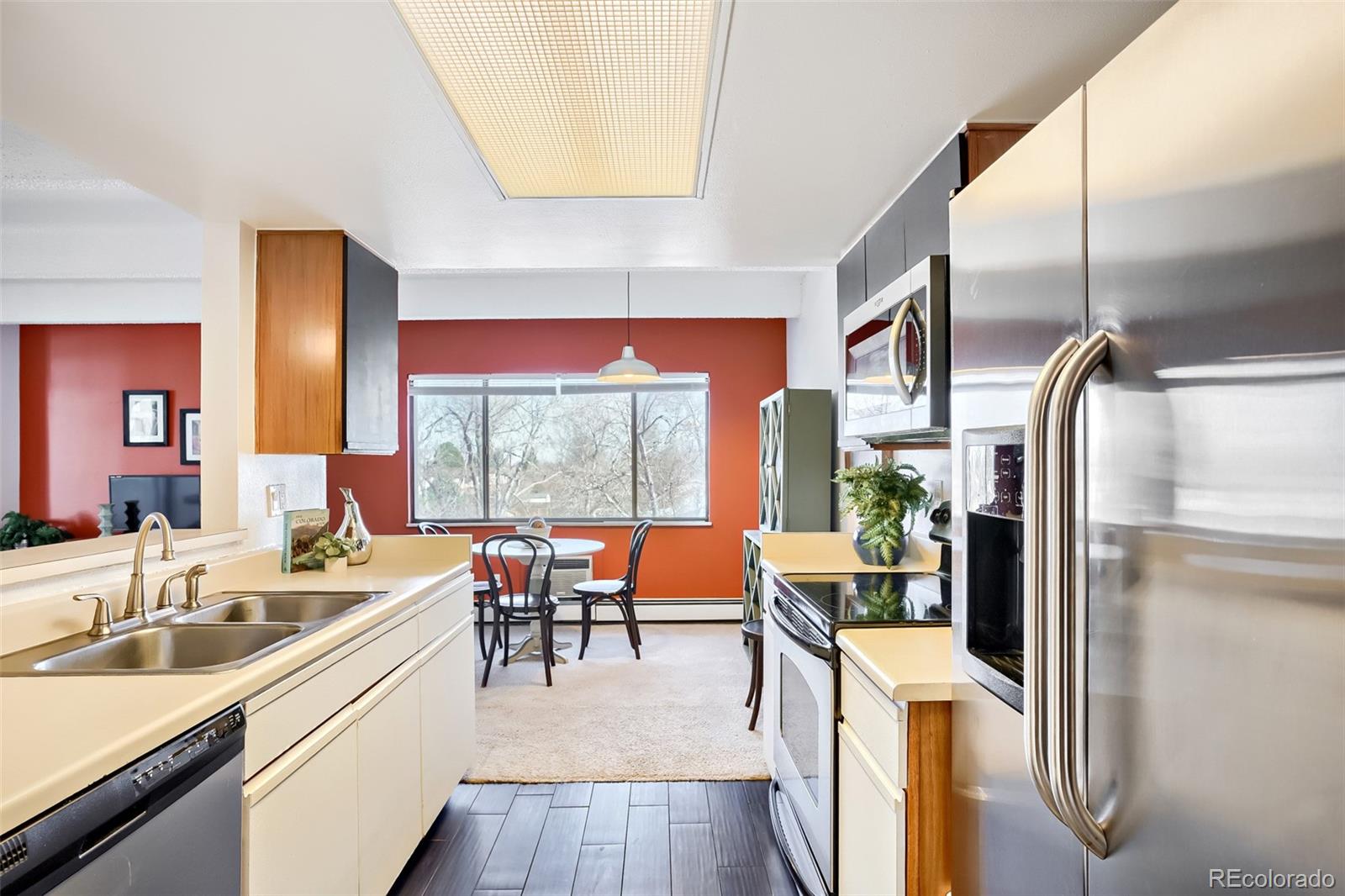 1011 S Ironton Street Aurora CO 80012