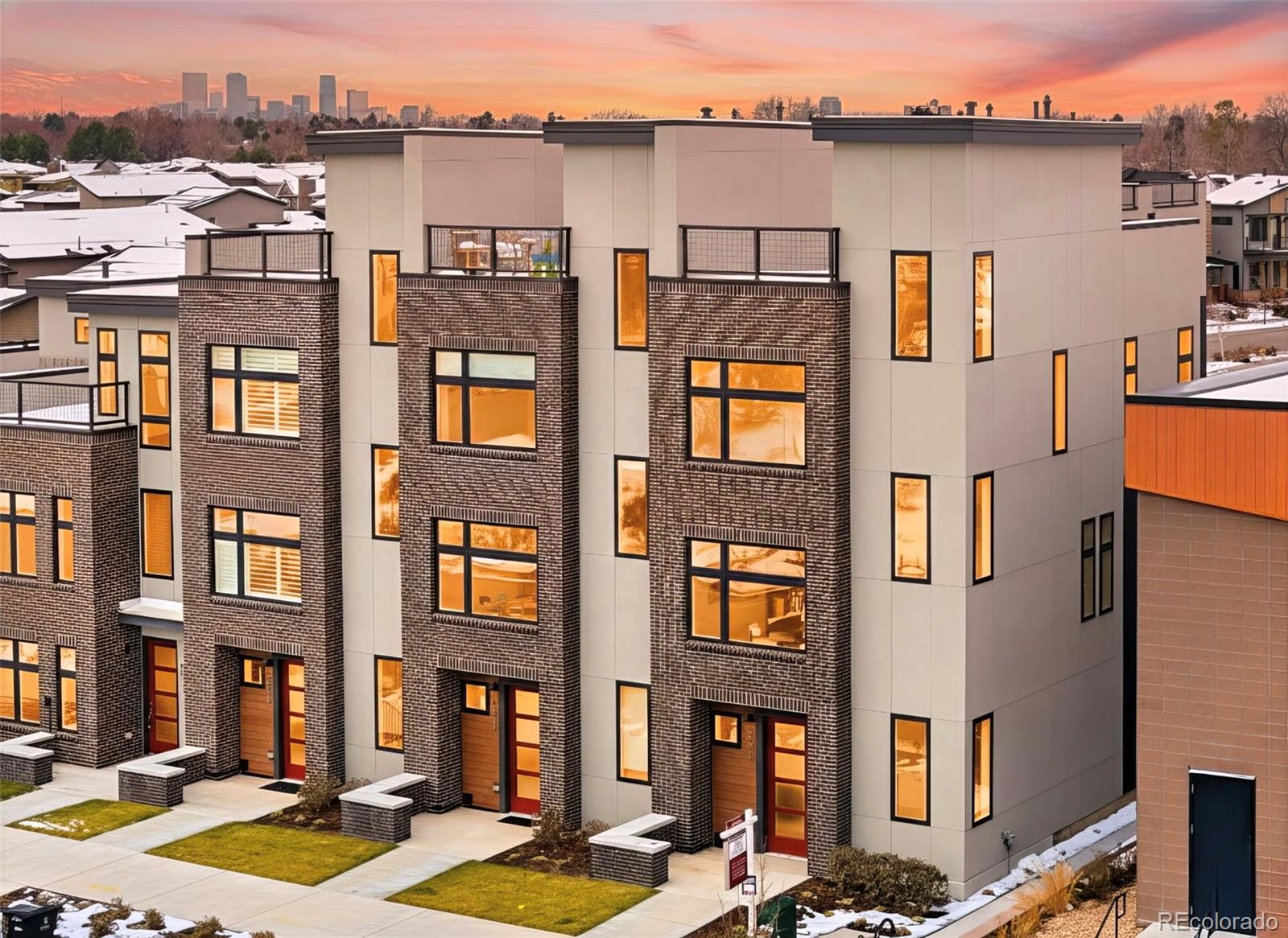 Denver CO, 6971 E Lowry Boulevard