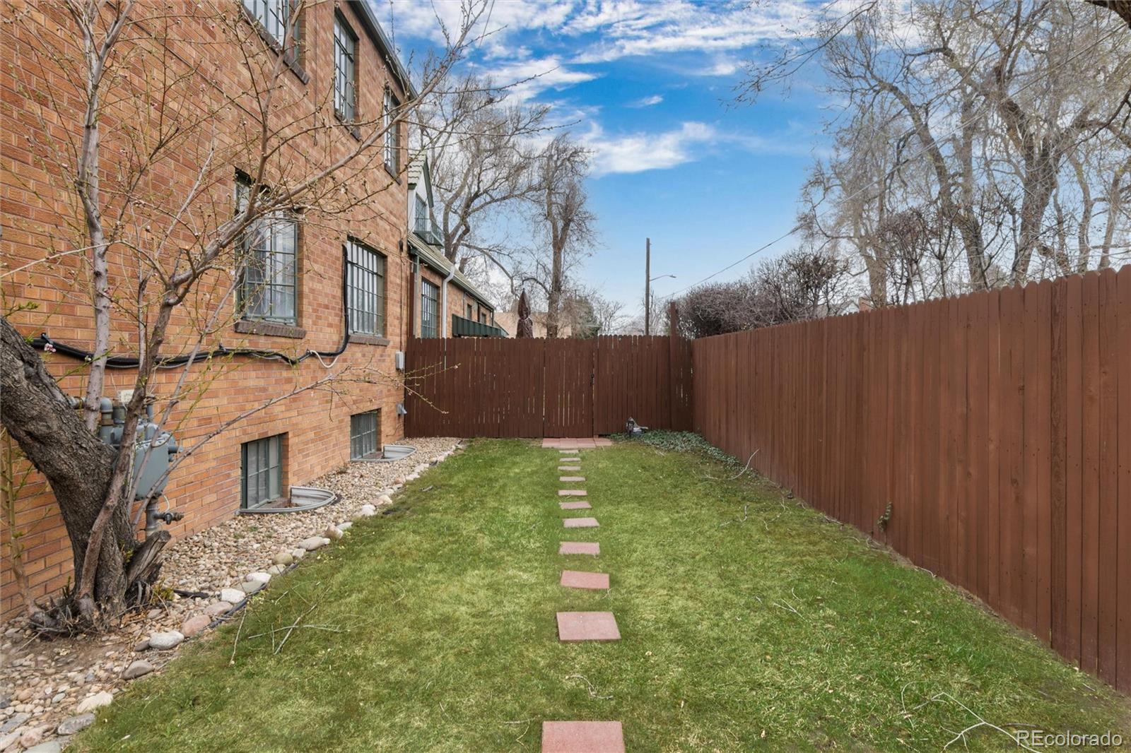 1419 Dexter Street Denver CO 80220