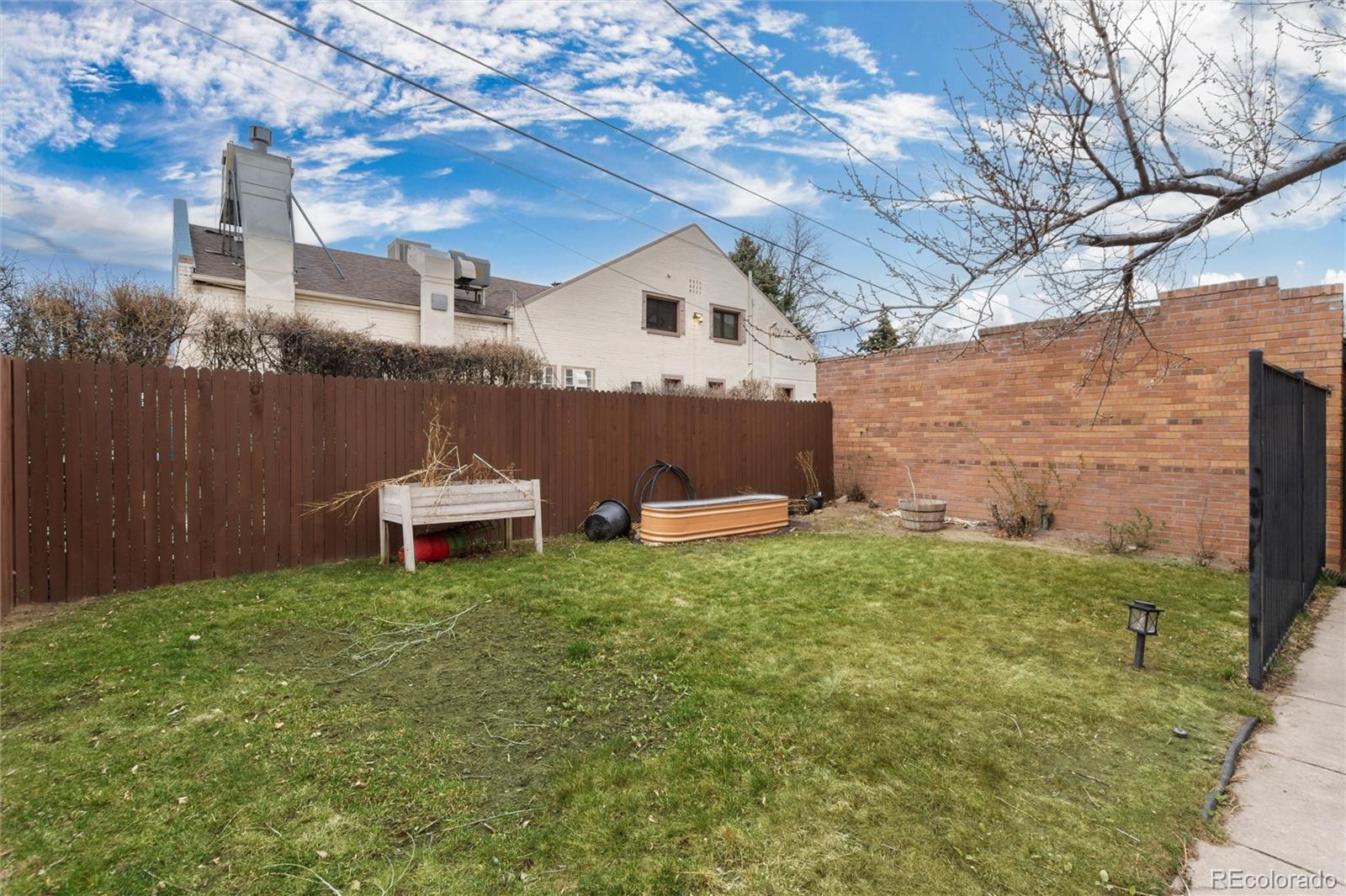 1419 Dexter Street Denver CO 80220