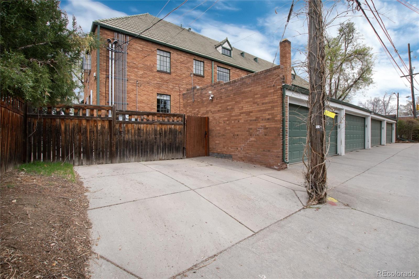 1419 Dexter Street Denver CO 80220
