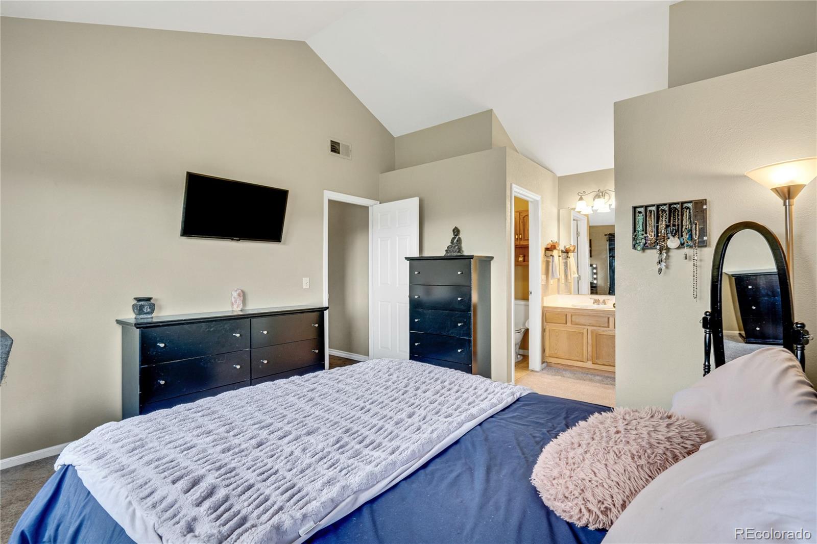 1099 S Walden Way Aurora CO 80017