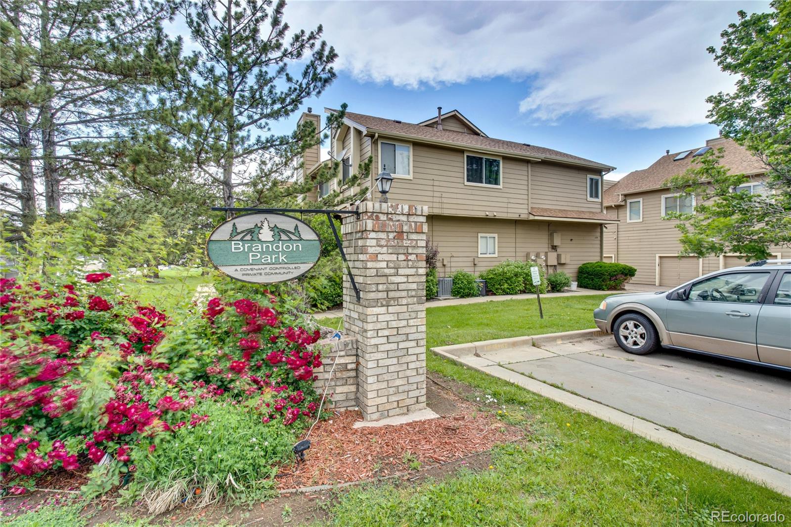 1099 S Walden Way Aurora CO 80017