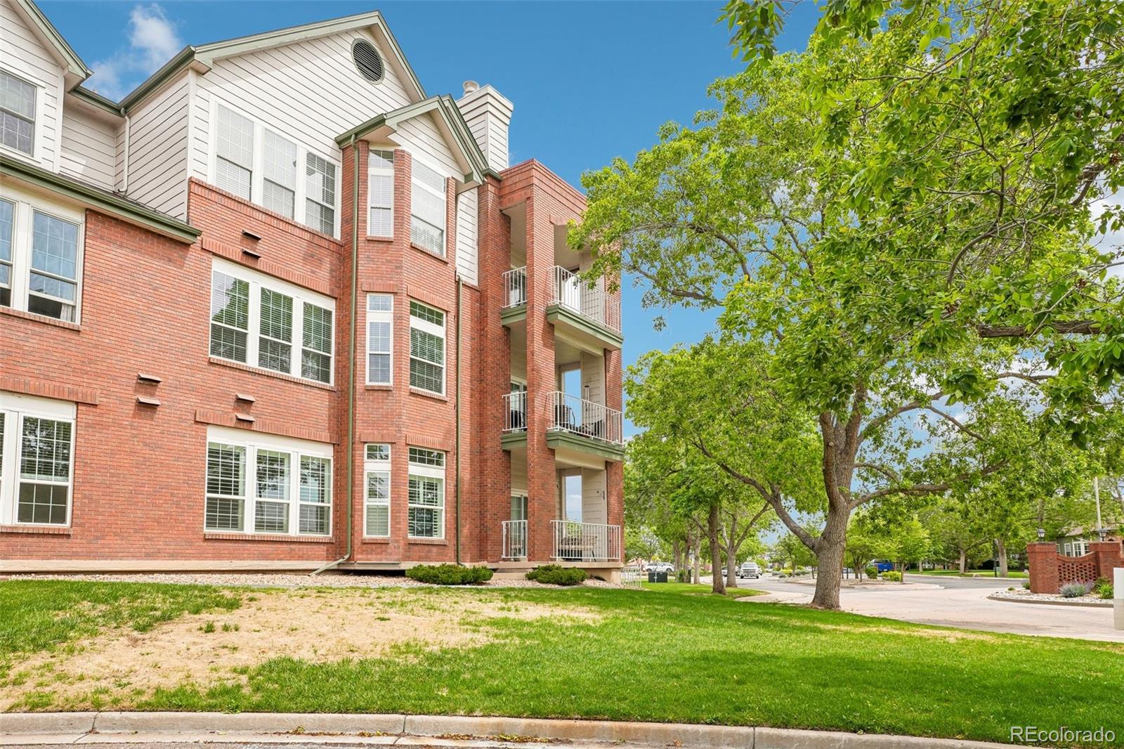 2897 W Riverwalk Circle Littleton CO 80123