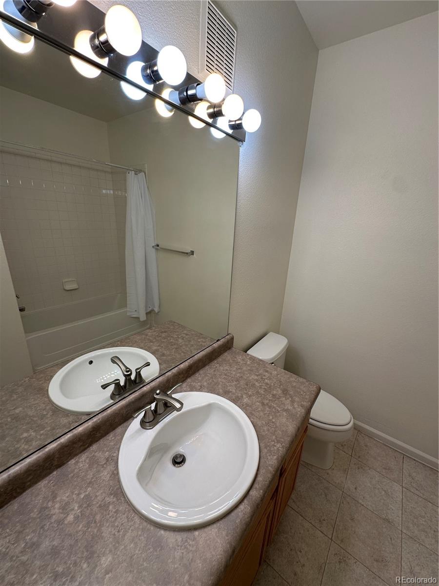 2895 W Riverwalk Circle Littleton CO 80123