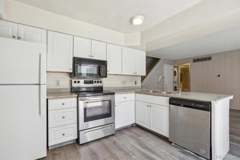 2453 S Xanadu Way Aurora CO 80014