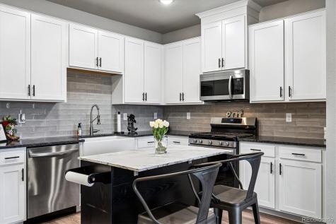 9962 W Victoria Place Littleton CO 80127