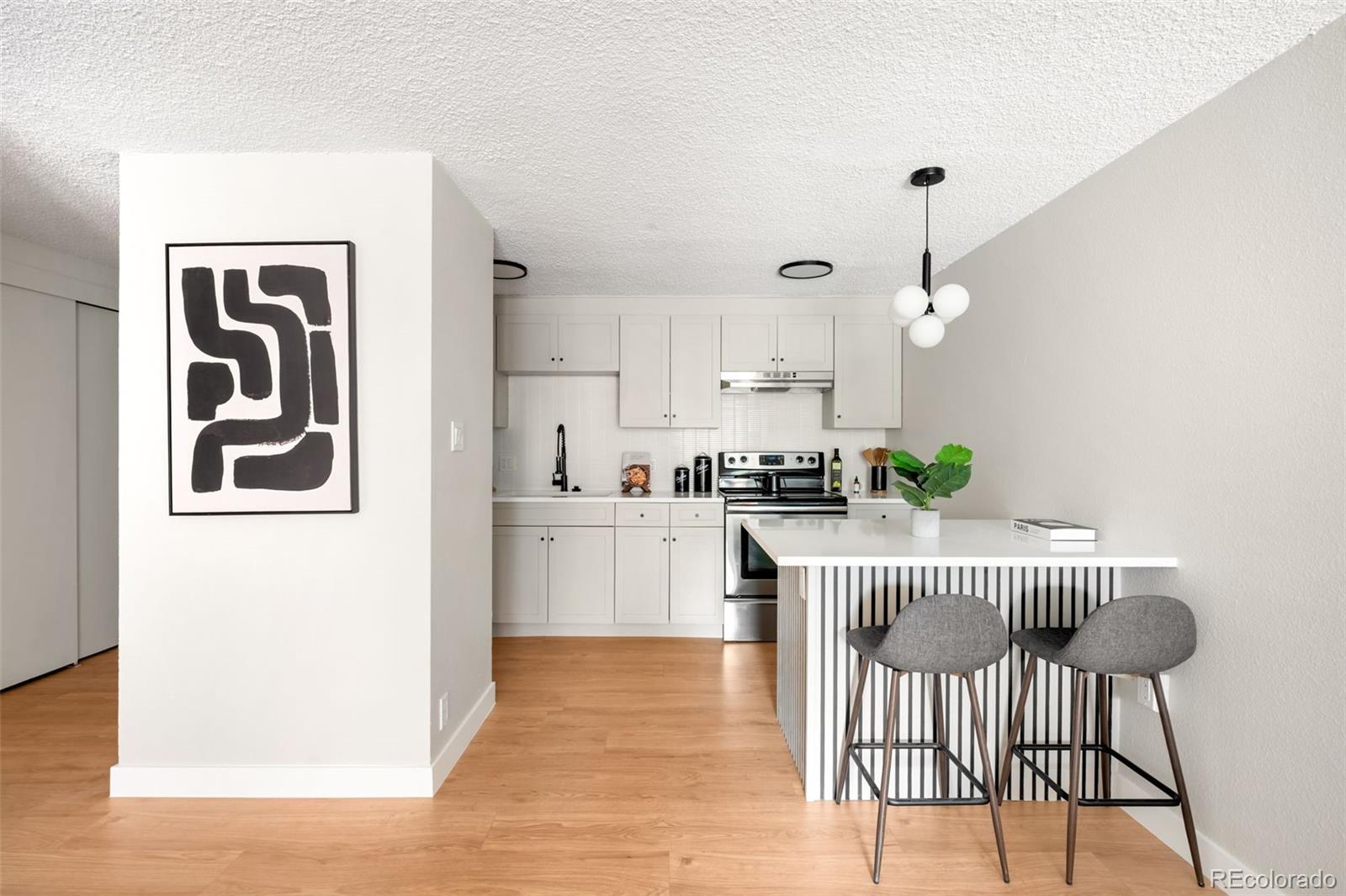 Denver CO, 2500 S York Street, Unit 115