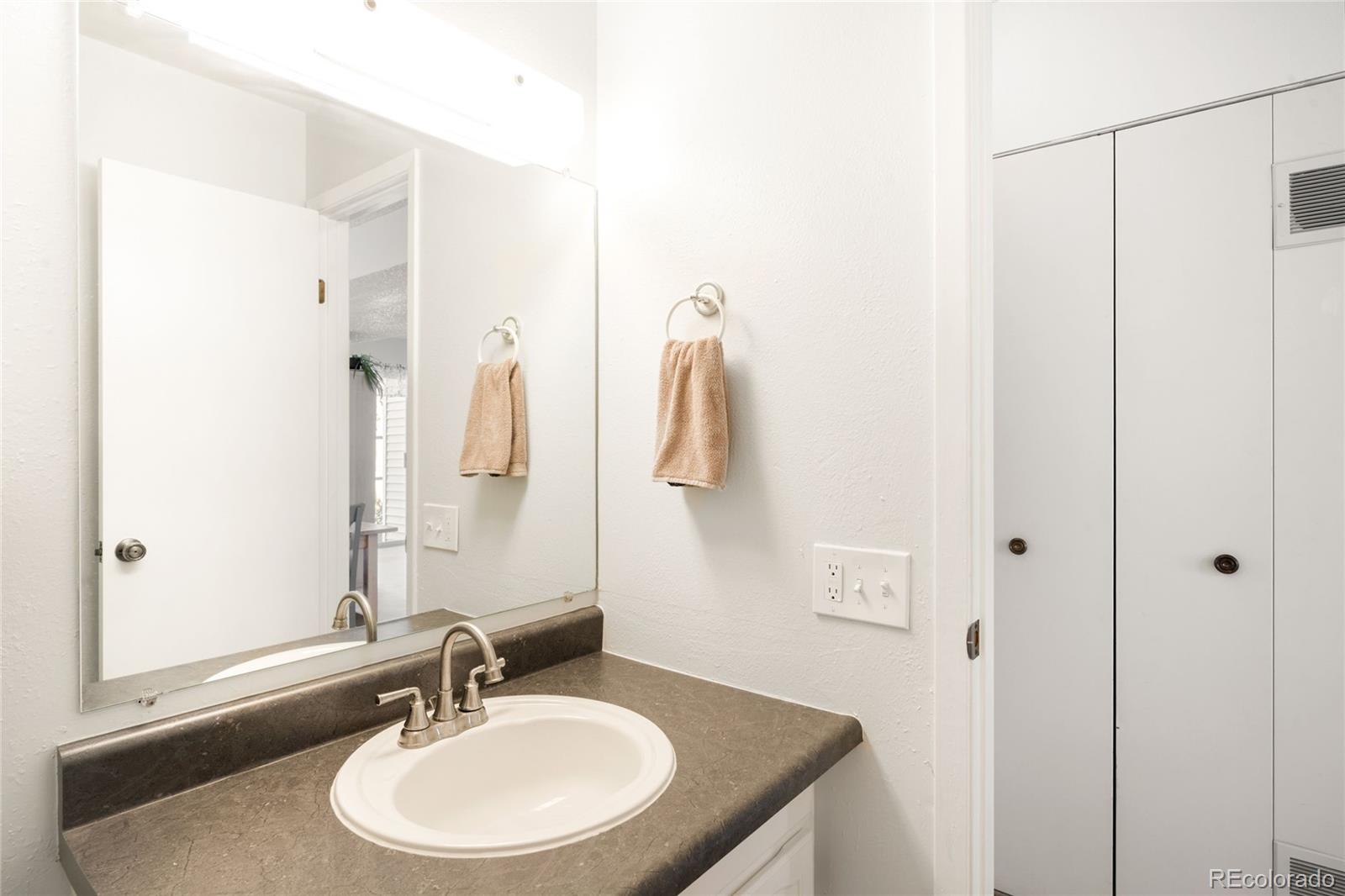 1569 S Sable Boulevard Aurora CO 80012