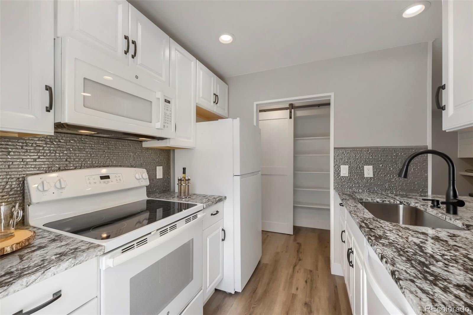 532 Oakwood Drive Castle Rock CO 80104