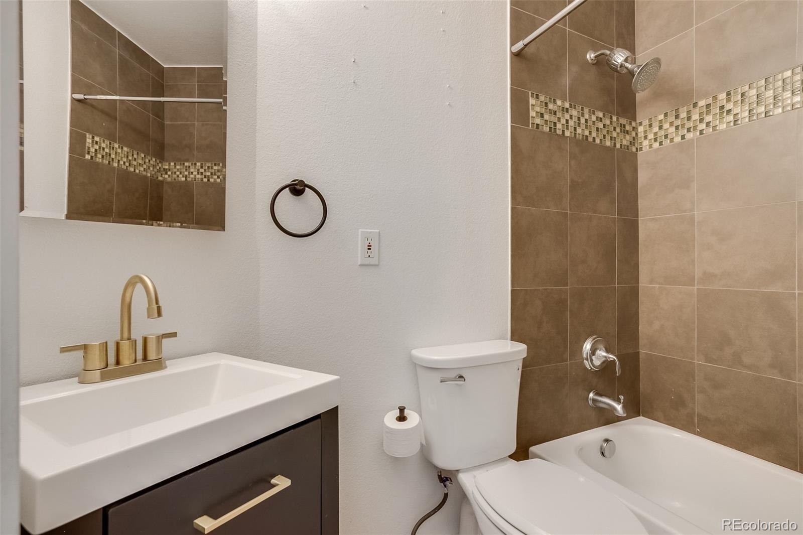 2306 Glenarm Denver CO 80205