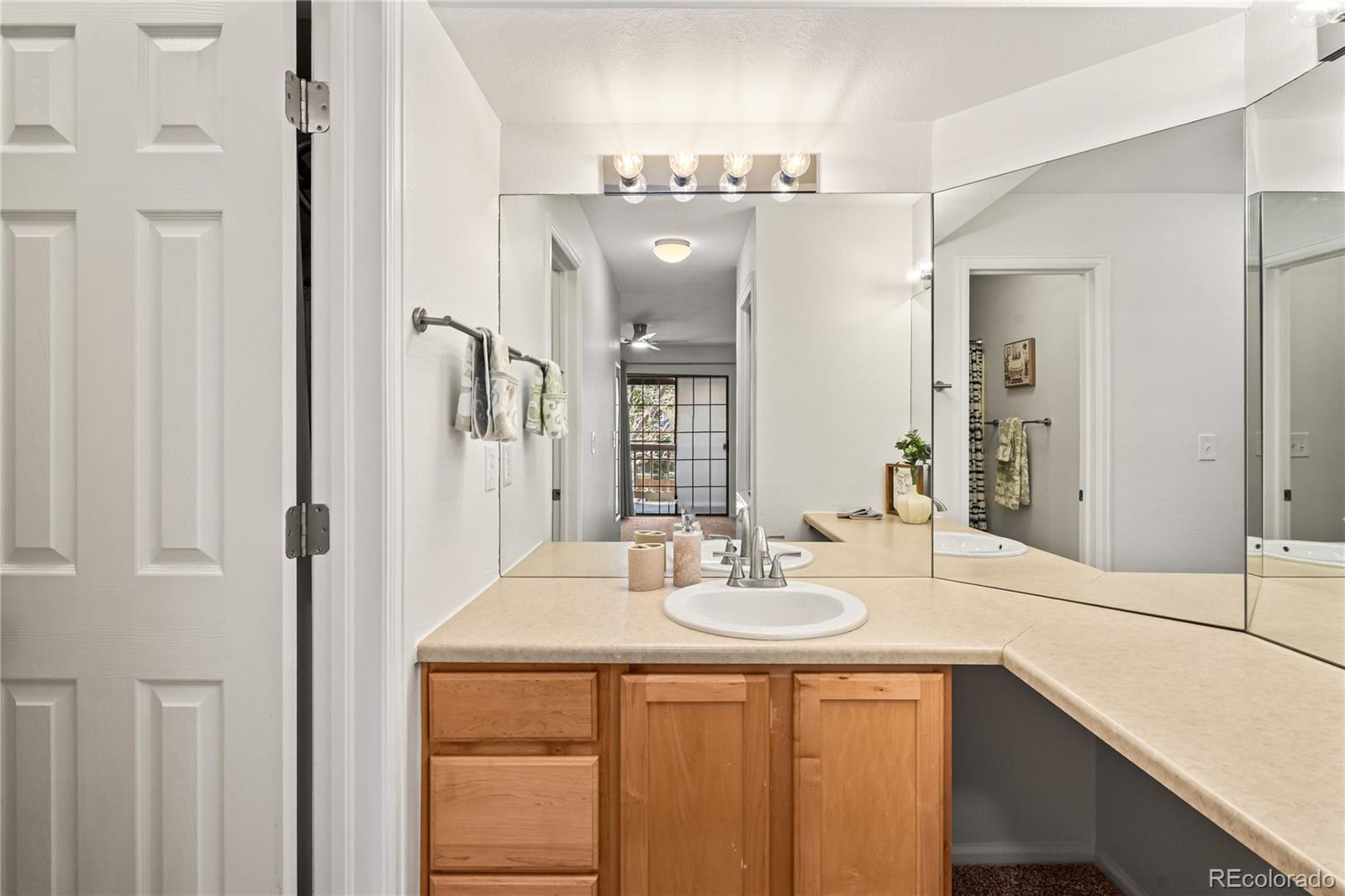 9222 E Arbor Circle Englewood CO 80111