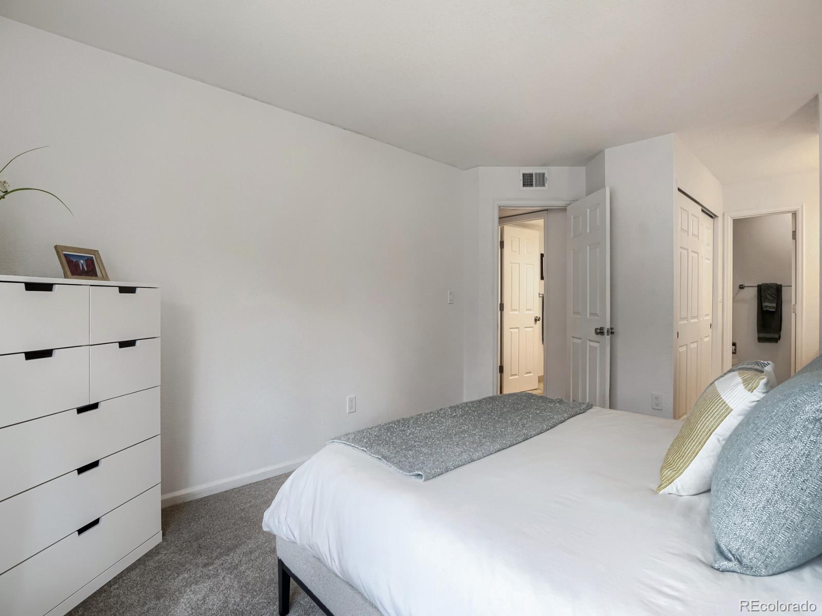 2199 S Scranton Way Aurora CO 80014