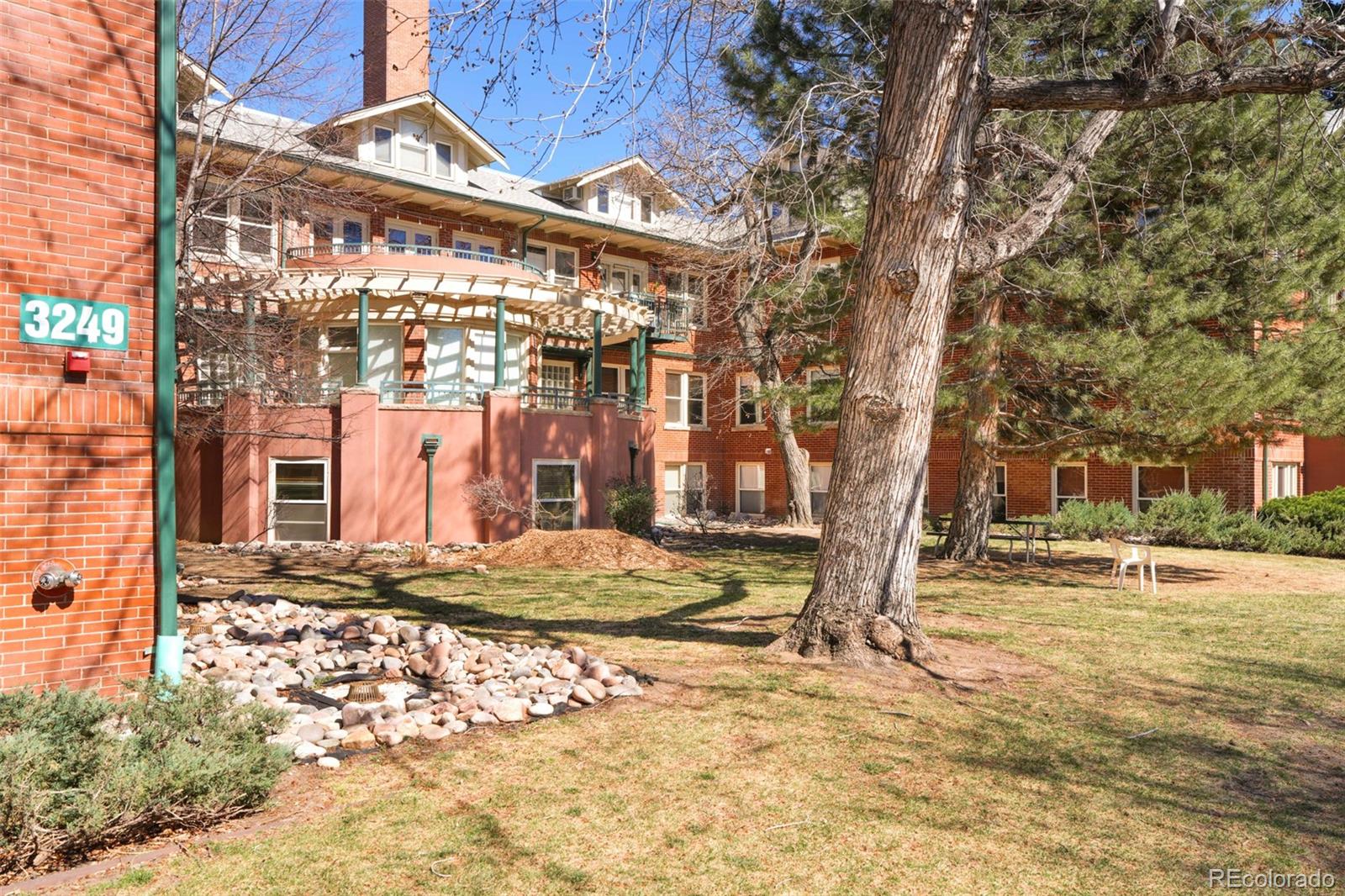 3249 W Fairview Place Denver CO 80211