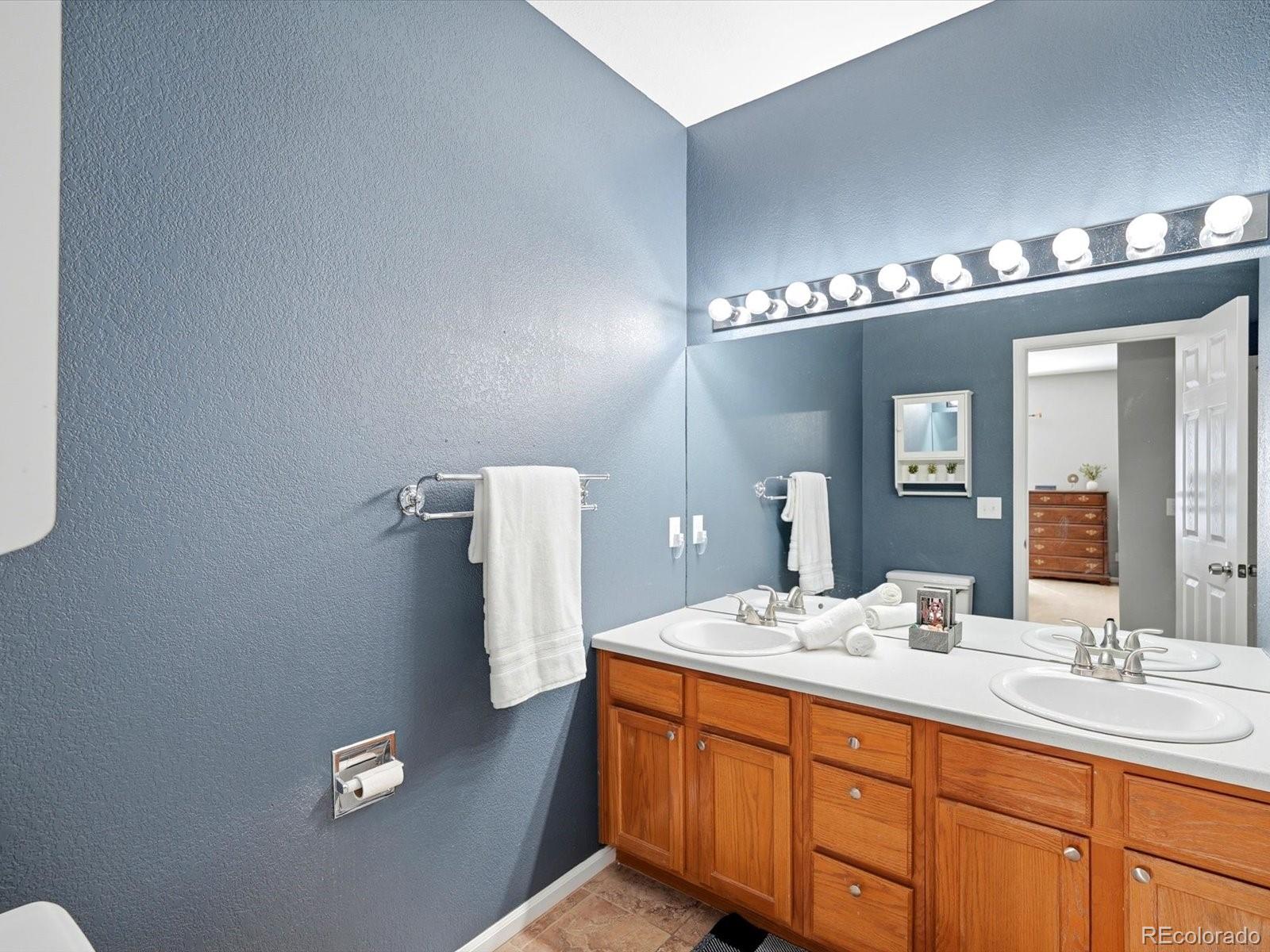 2575 S Syracuse Way Denver CO 80231
