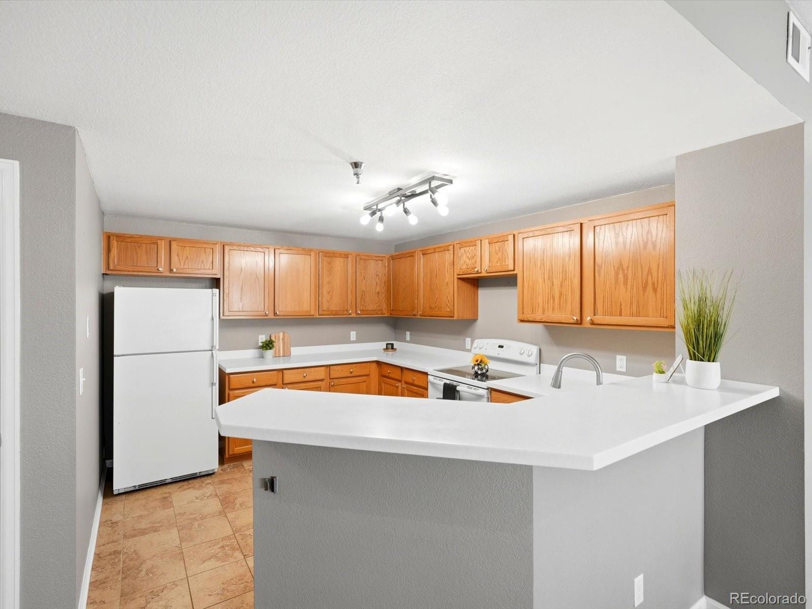 2575 S Syracuse Way Denver CO 80231