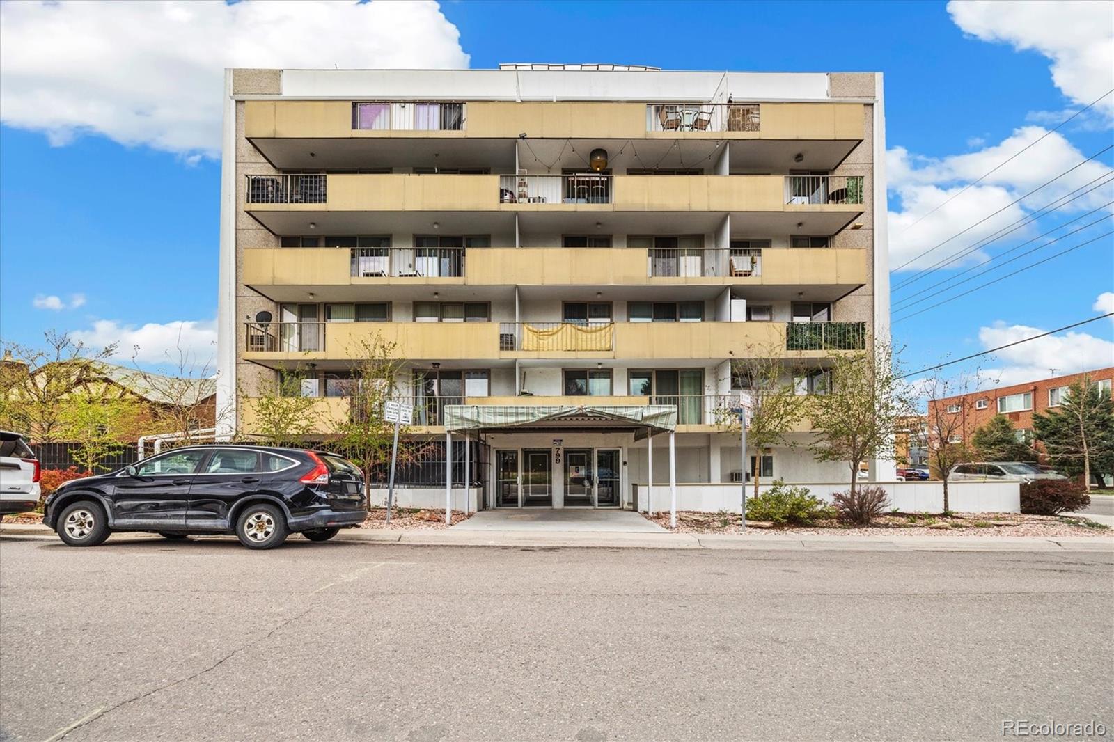 799 Dahlia Street Denver CO 80220