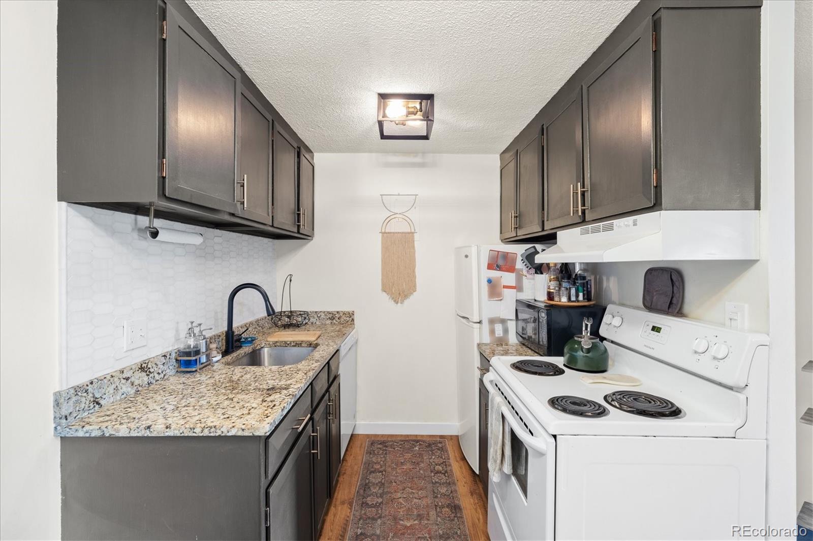 799 Dahlia Street Denver CO 80220