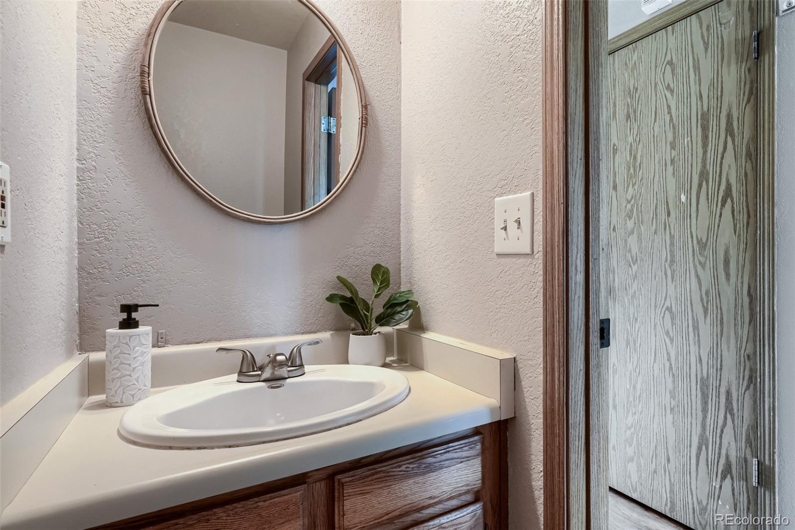 11913 E Kepner Drive Aurora CO 80012