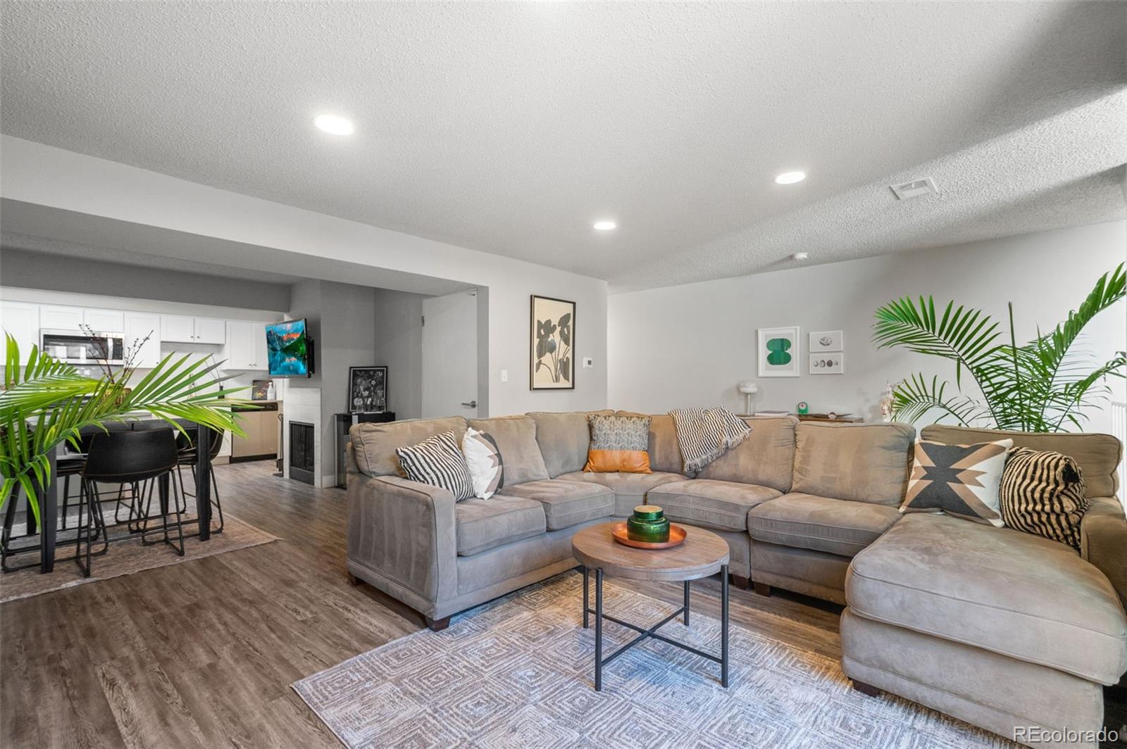 2895 S Locust Street Denver CO 80222