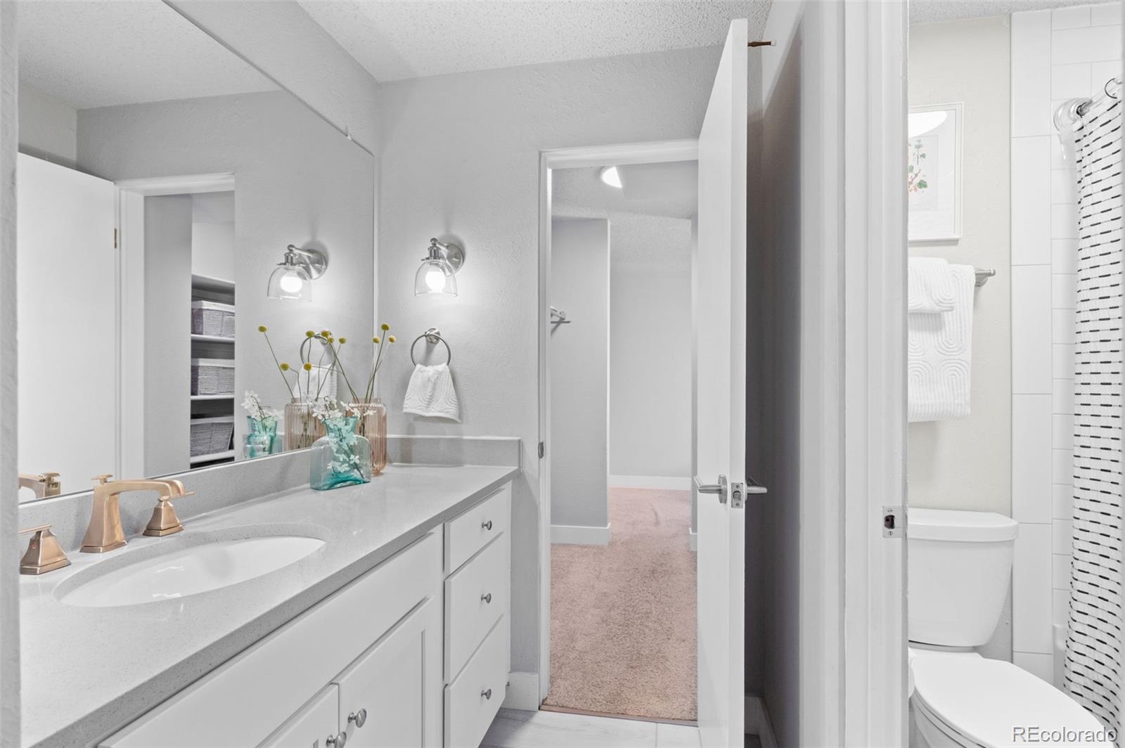2895 S Locust Street Denver CO 80222