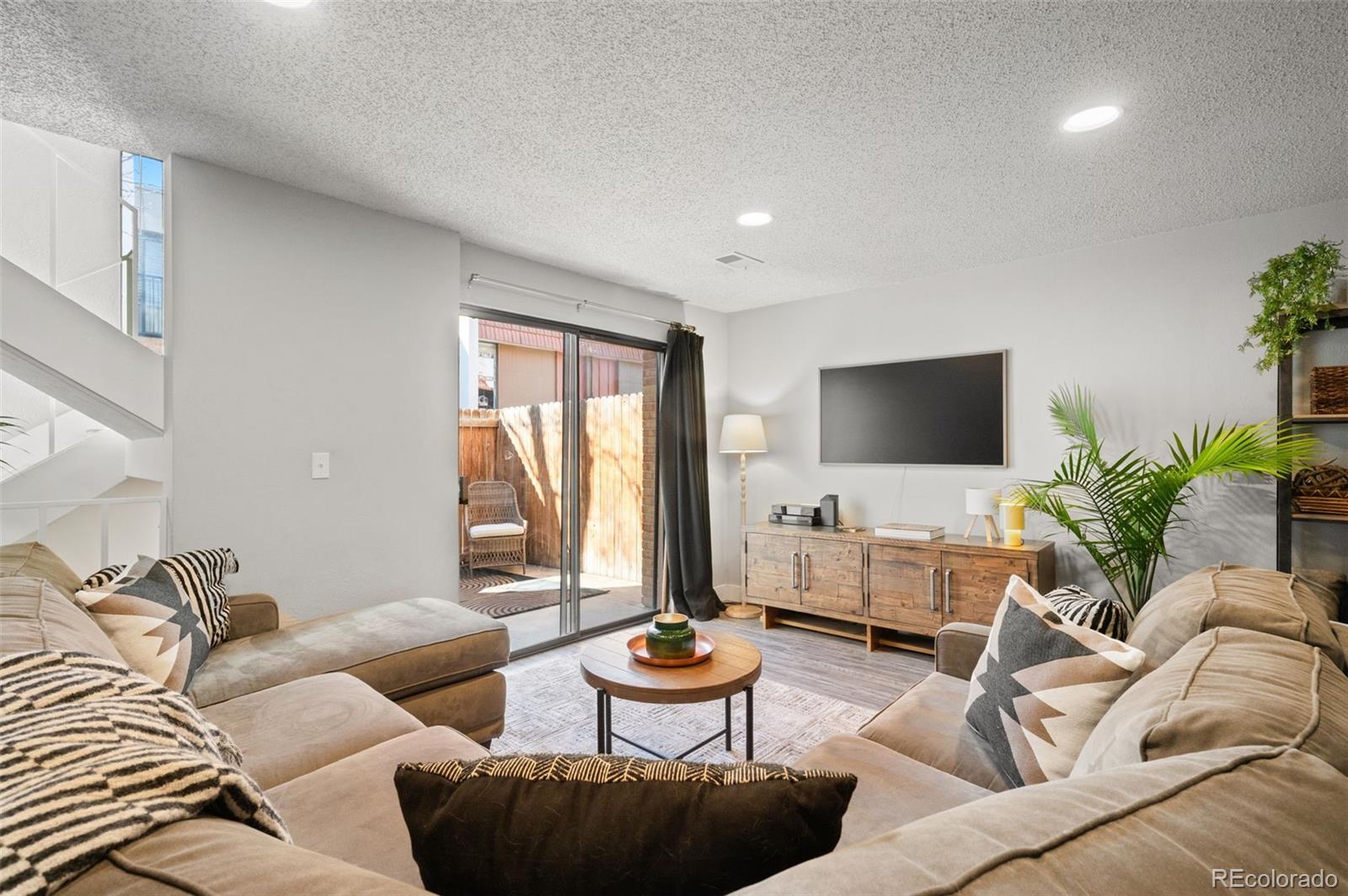 2895 S Locust Street Denver CO 80222