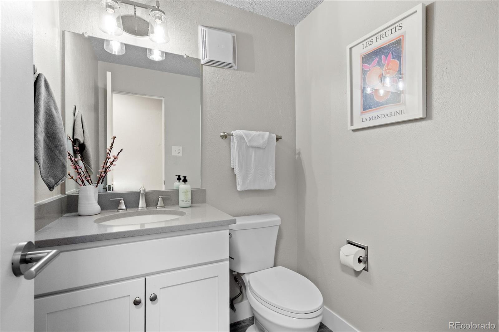 2895 S Locust Street Denver CO 80222