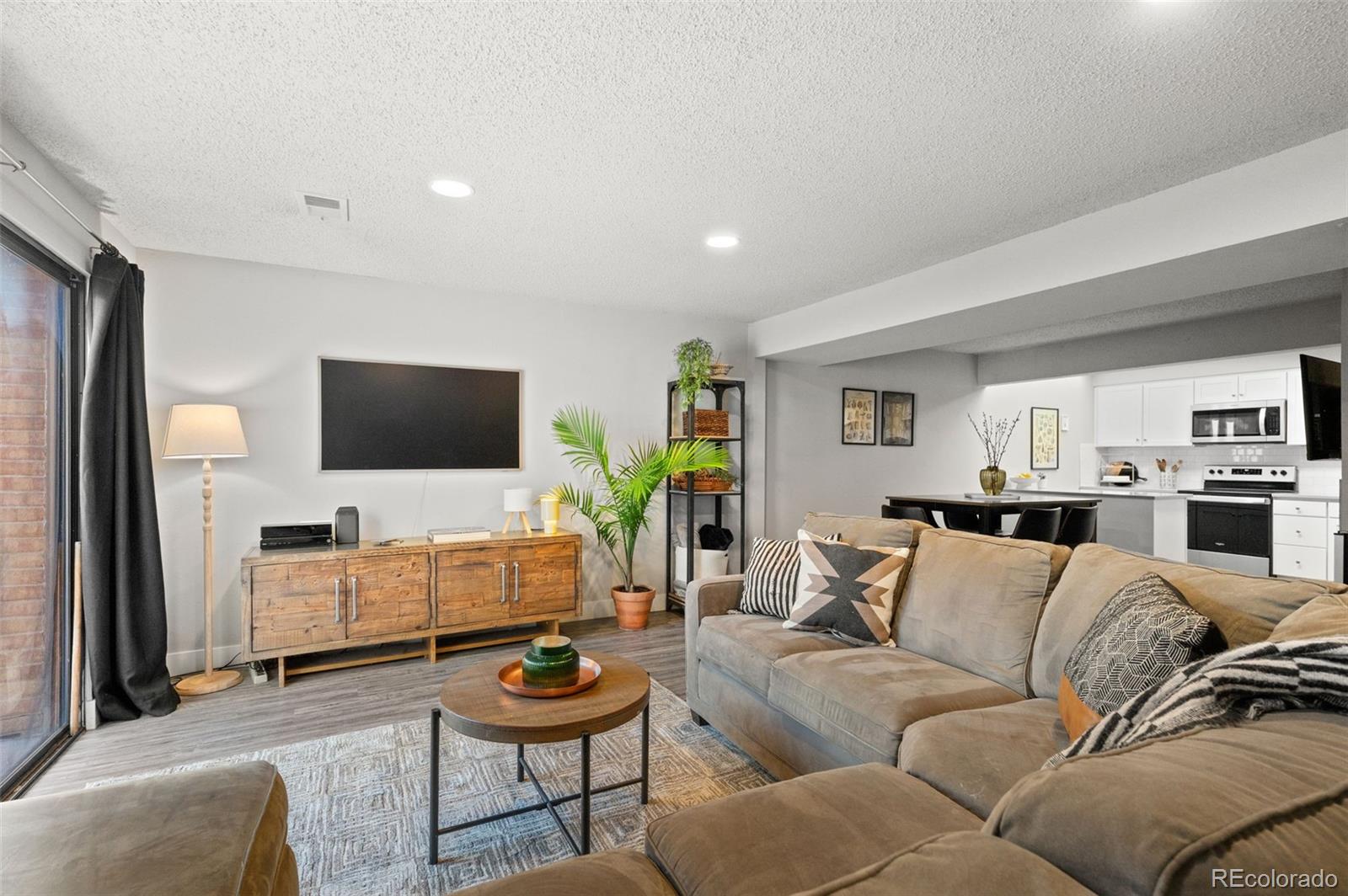 2895 S Locust Street Denver CO 80222