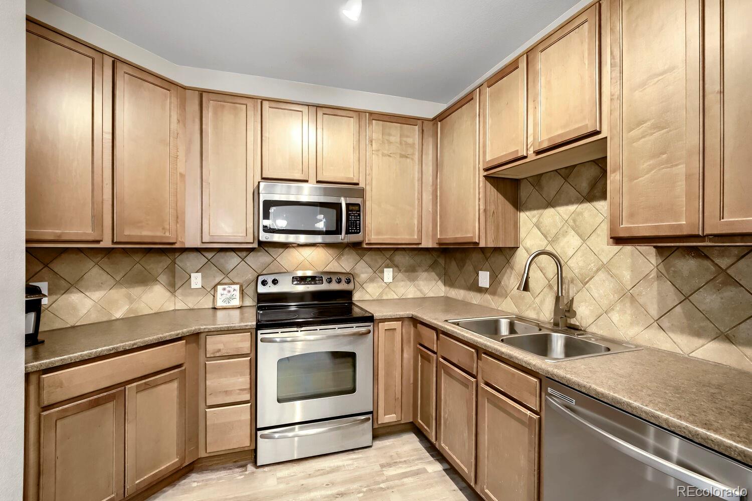 804 Summer Hawk Drive Longmont CO 80504