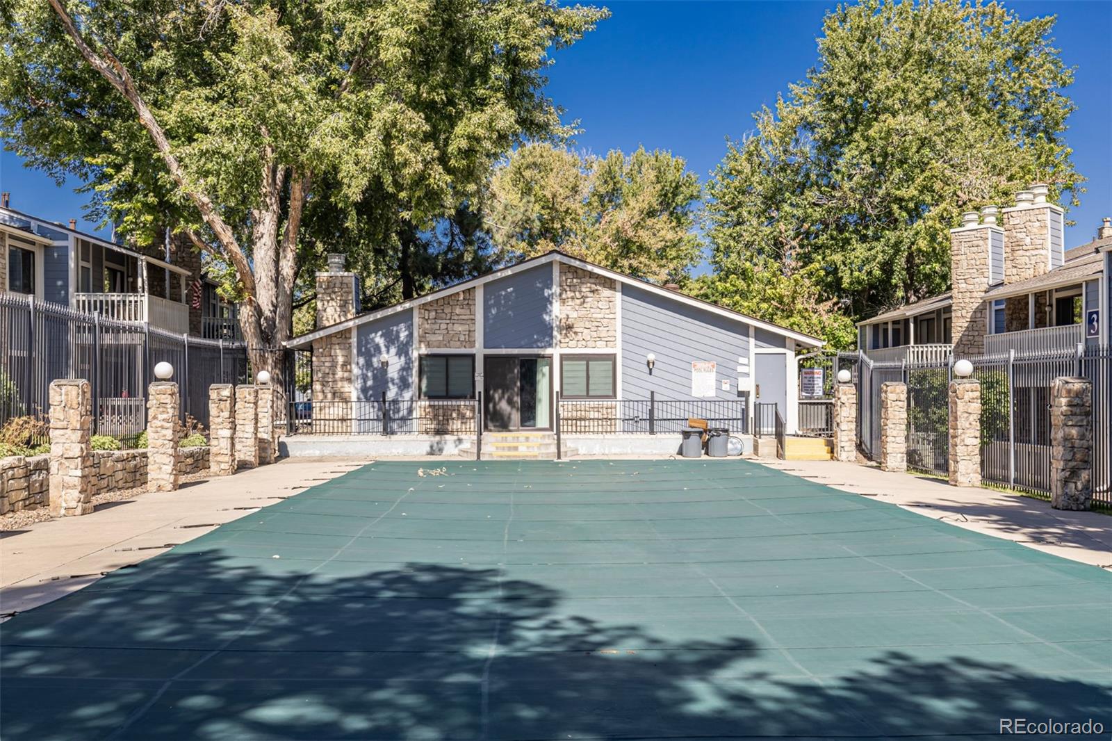 8335 Fairmount Drive Denver CO 80247