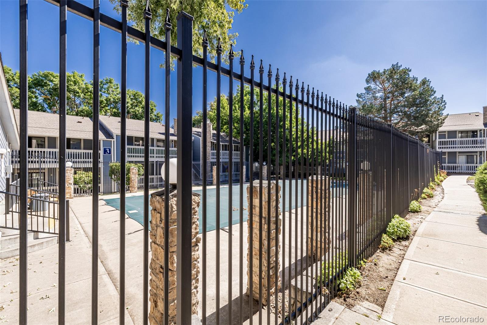 8335 Fairmount Drive Denver CO 80247