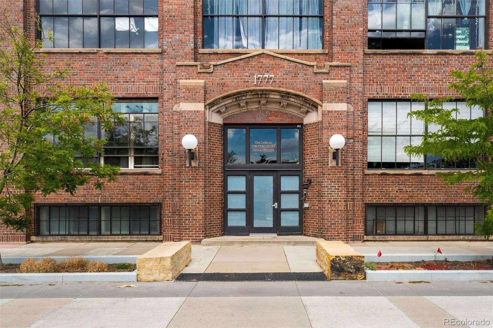Denver CO, 1777 E 39th Avenue, Unit 210