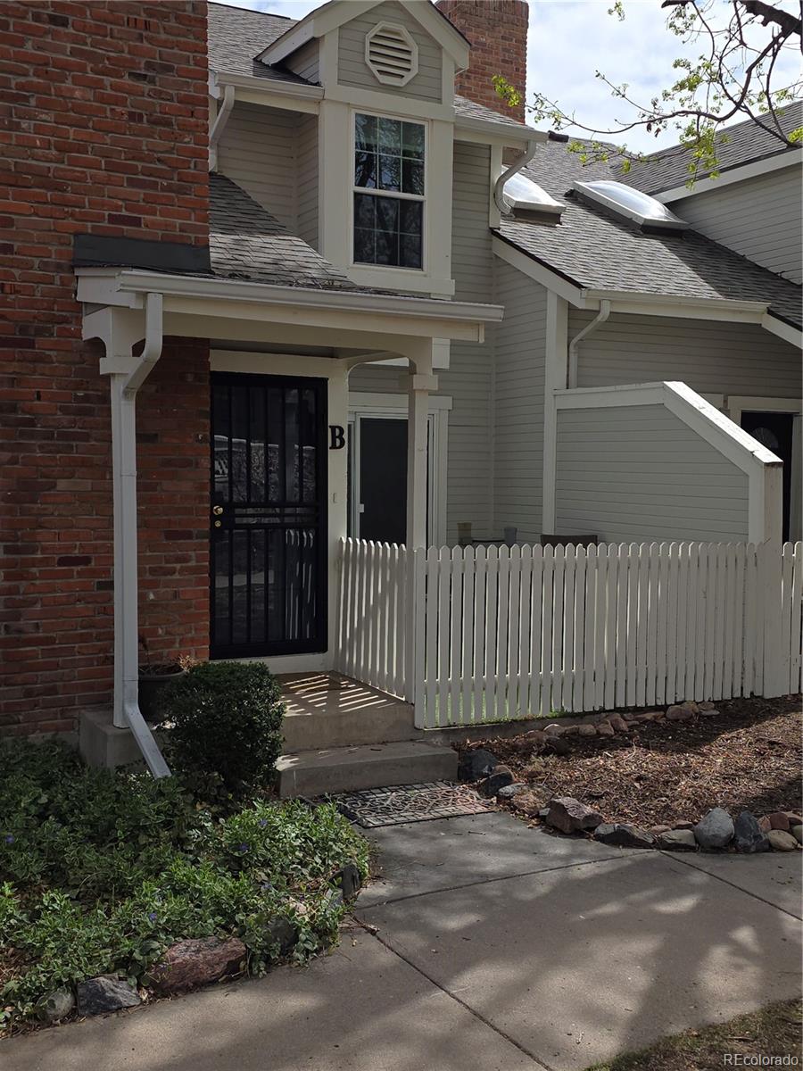 2880 W Long Circle Littleton CO 80120
