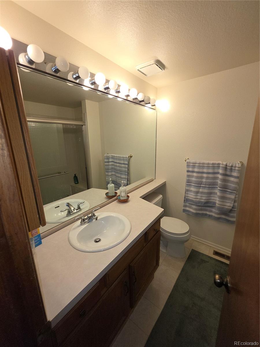2880 W Long Circle Littleton CO 80120